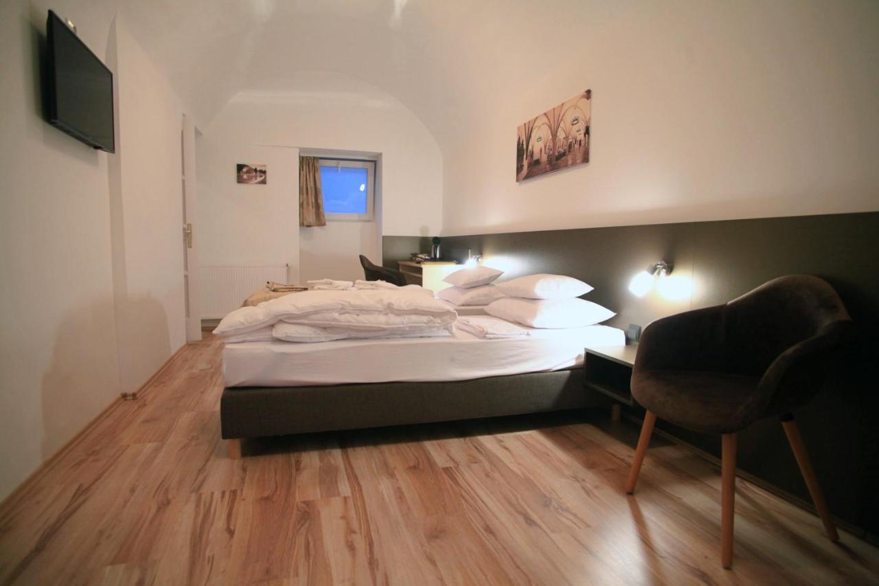 Pizza Tabor Apartman Miskolc Eksteriør bilde