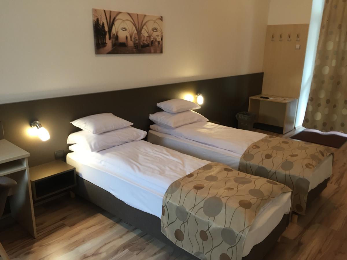 Pizza Tabor Apartman Miskolc Eksteriør bilde